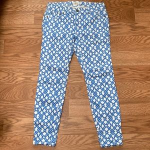 Vineyard vine pattered jean; women’s size 6